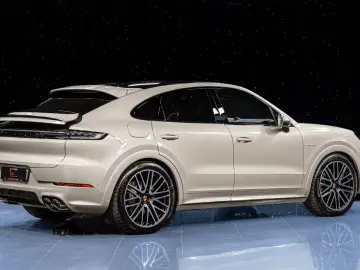 Porsche Cayenne E-Hyb Coupé 2026 Sp-Design 22