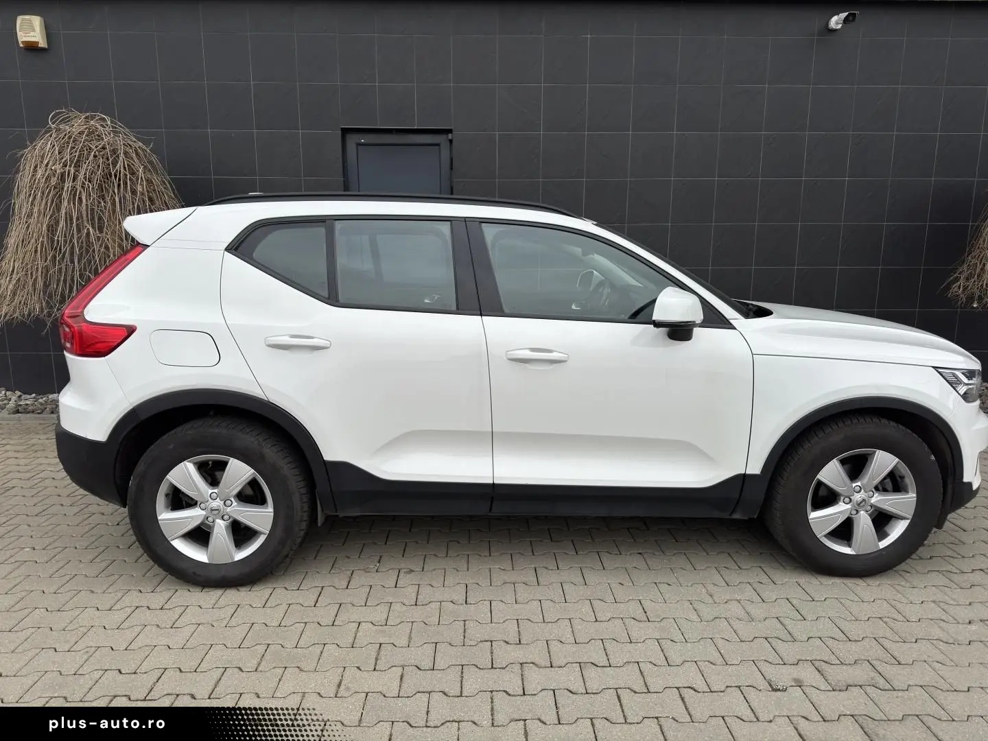 Volvo XC 40 T2 AT8 Momentum