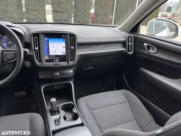 Volvo XC 40 T2 AT8 Momentum