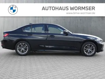 BMW 320i xDrive Limousine Sport Line HiFi DAB LED