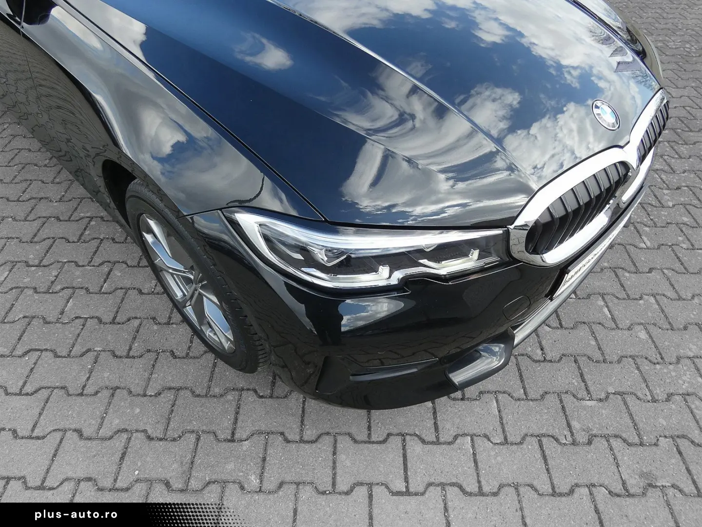 BMW 320i xDrive Limousine Sport Line HiFi DAB LED