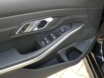 BMW 320i xDrive Limousine Sport Line HiFi DAB LED