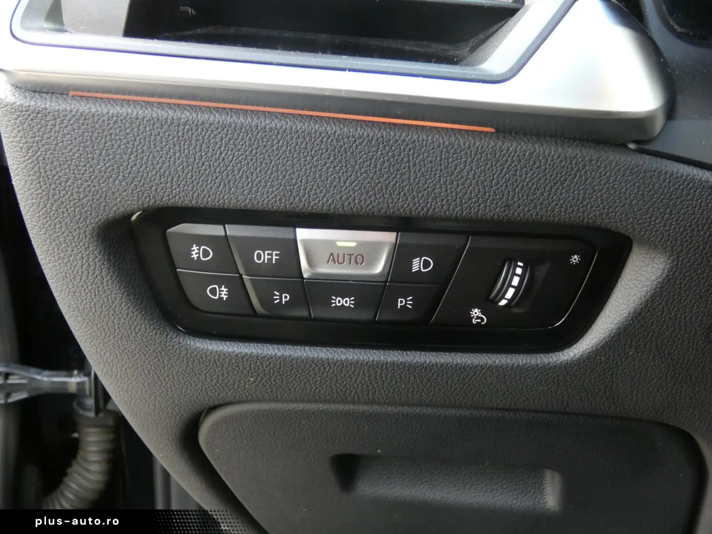 BMW 320i xDrive Limousine Sport Line HiFi DAB LED