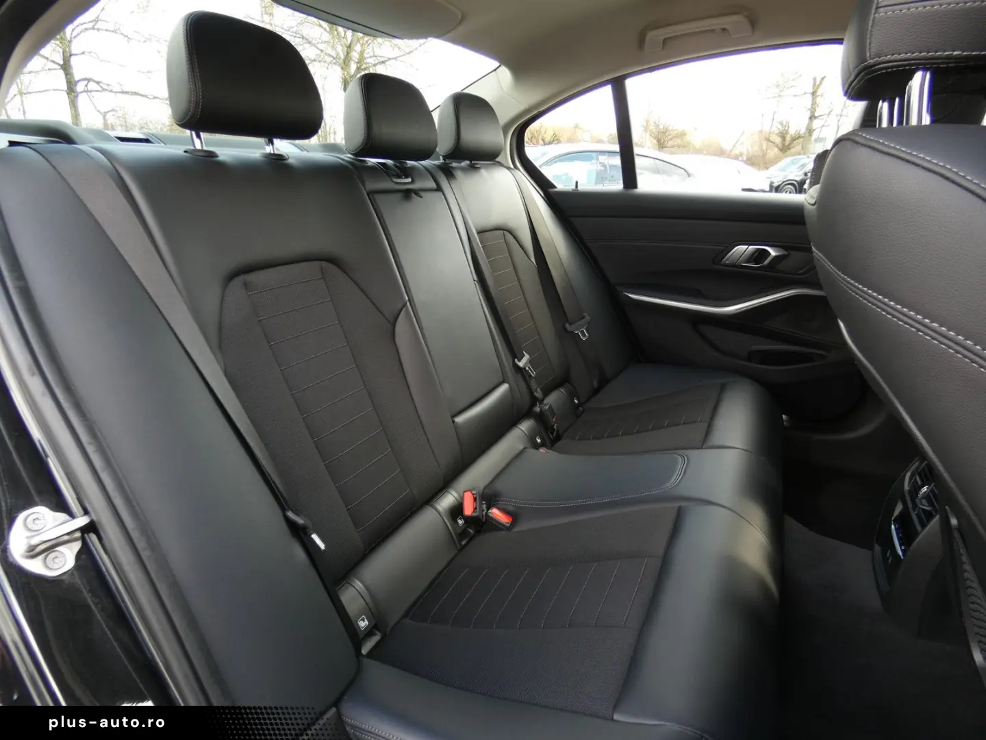 BMW 320i xDrive Limousine Sport Line HiFi DAB LED