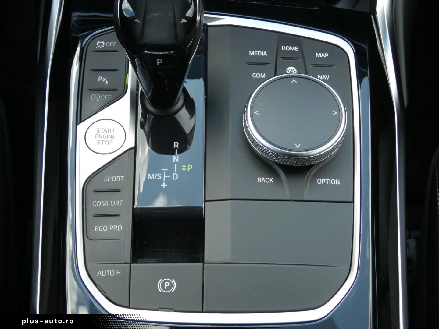 BMW 320i xDrive Limousine Sport Line HiFi DAB LED