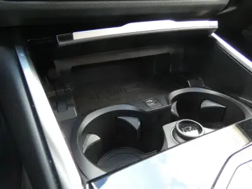 BMW 320i xDrive Limousine Sport Line HiFi DAB LED