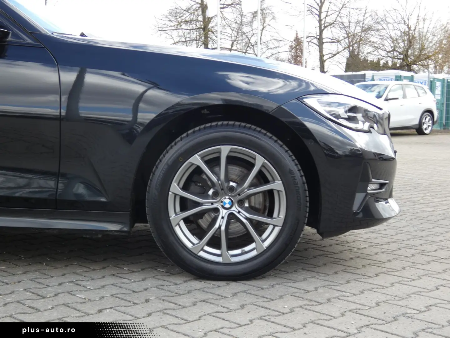 BMW 320i xDrive Limousine Sport Line HiFi DAB LED