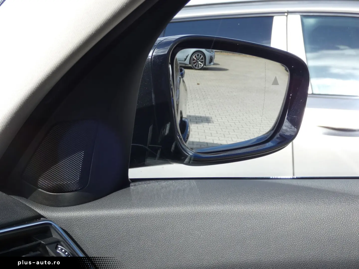 BMW 320i xDrive Limousine Sport Line HiFi DAB LED