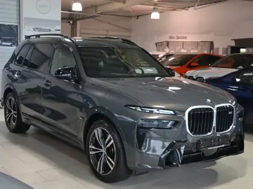 BMW X7 M60