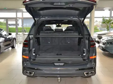 BMW X7 M60