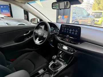 Hyundai i30 1.5 T-GDI 140CP M T MHEV Highway