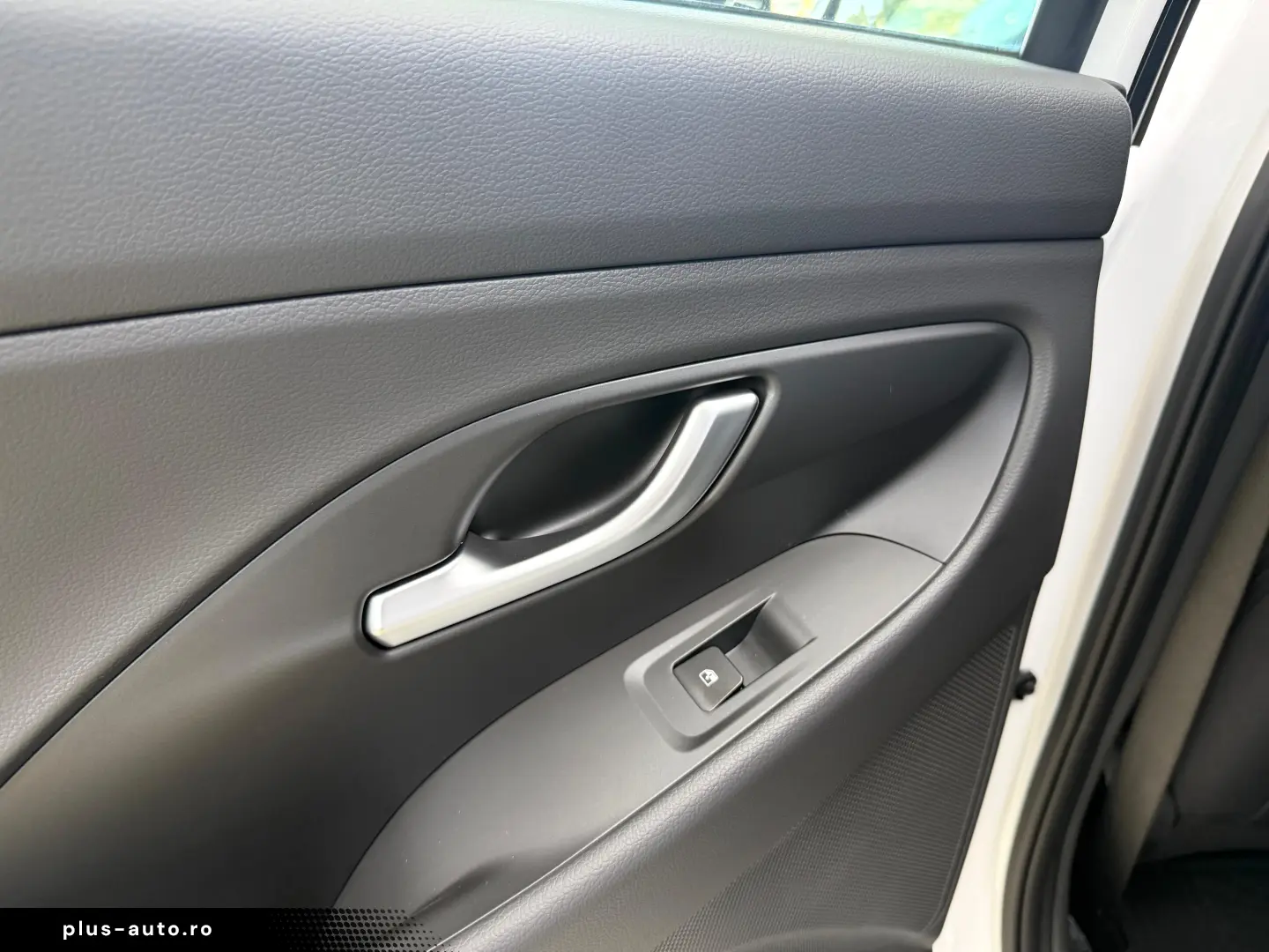 Hyundai i30 1.5 T-GDI 140CP M T MHEV Highway