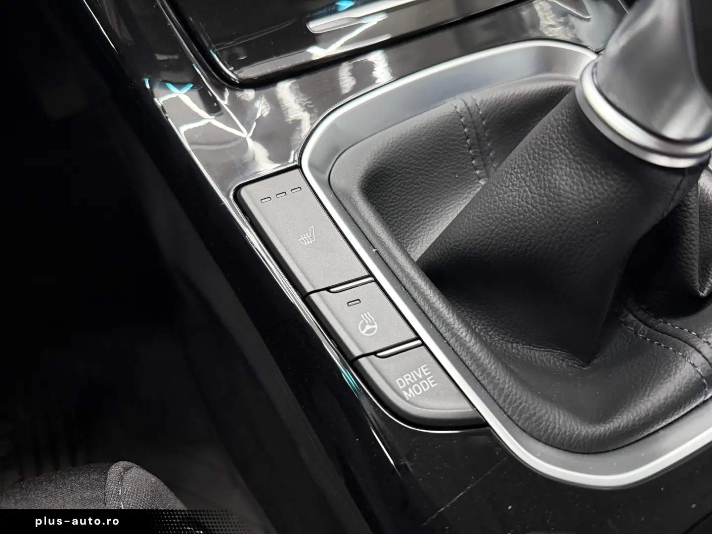 Hyundai i30 1.5 T-GDI 140CP M T MHEV Highway