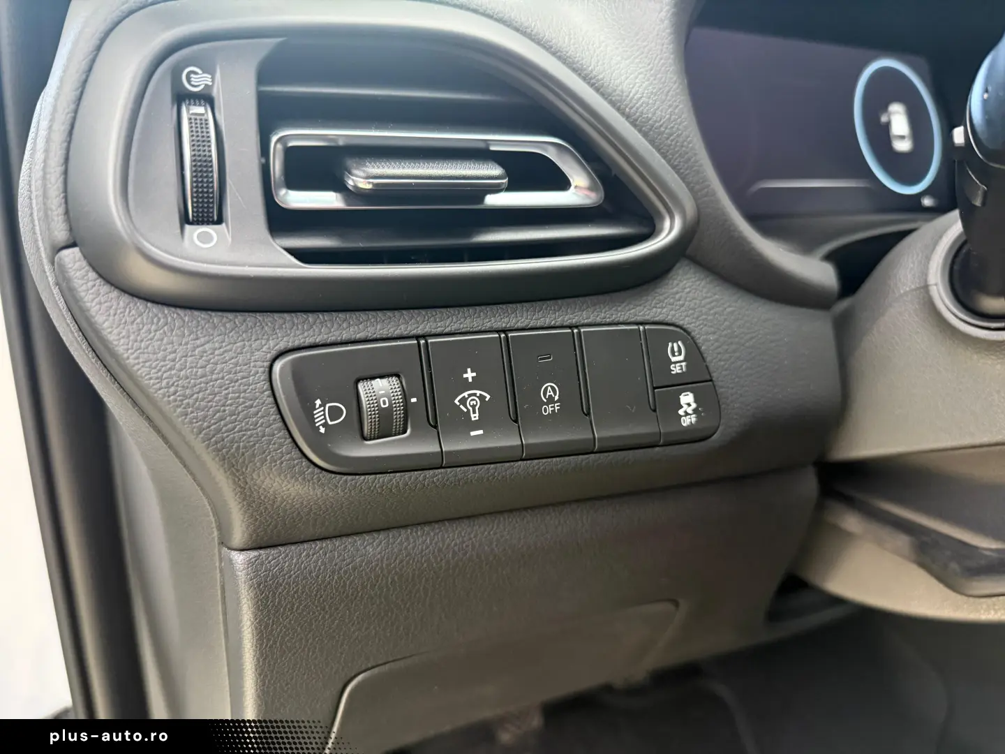 Hyundai i30 1.5 T-GDI 140CP M T MHEV Highway