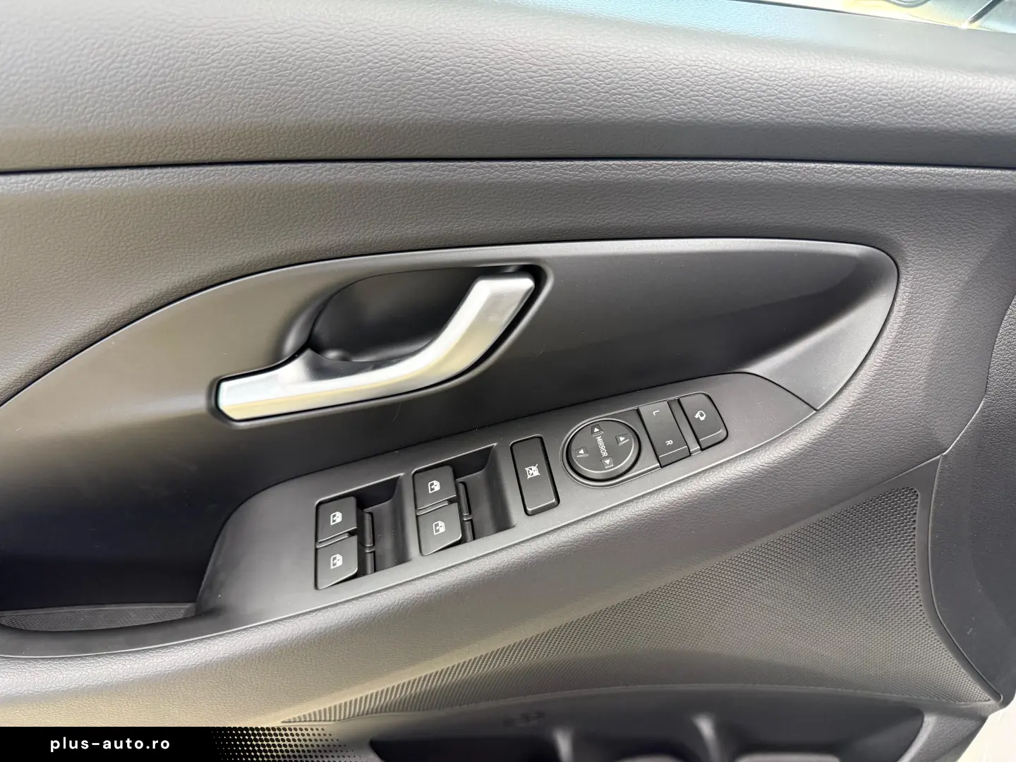 Hyundai i30 1.5 T-GDI 140CP M T MHEV Highway