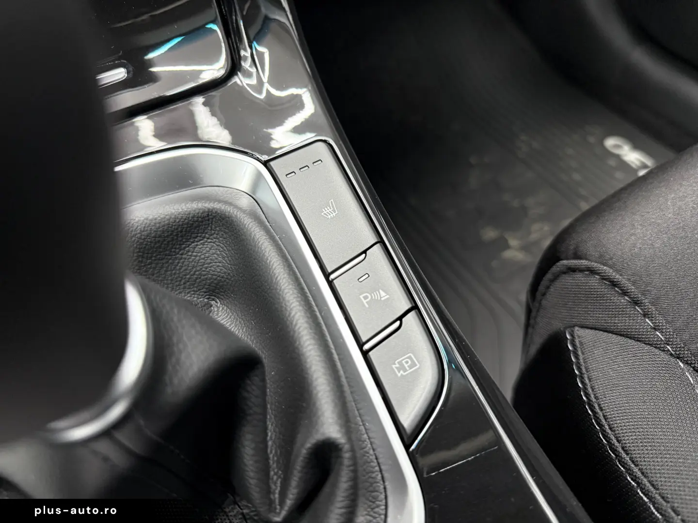 Hyundai i30 1.5 T-GDI 140CP M T MHEV Highway