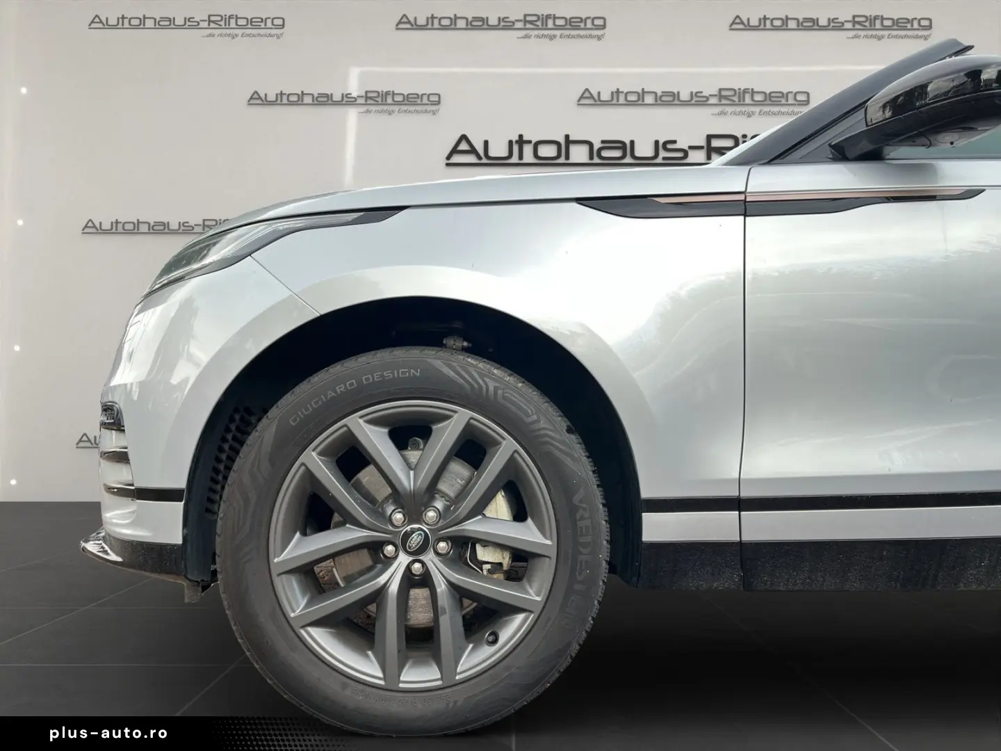 LAND ROVER Range Rover Velar R-Dynamic SE ACC Matrix