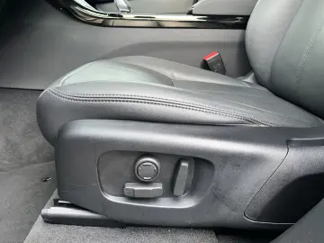 LAND ROVER Range Rover Velar R-Dynamic SE ACC Matrix