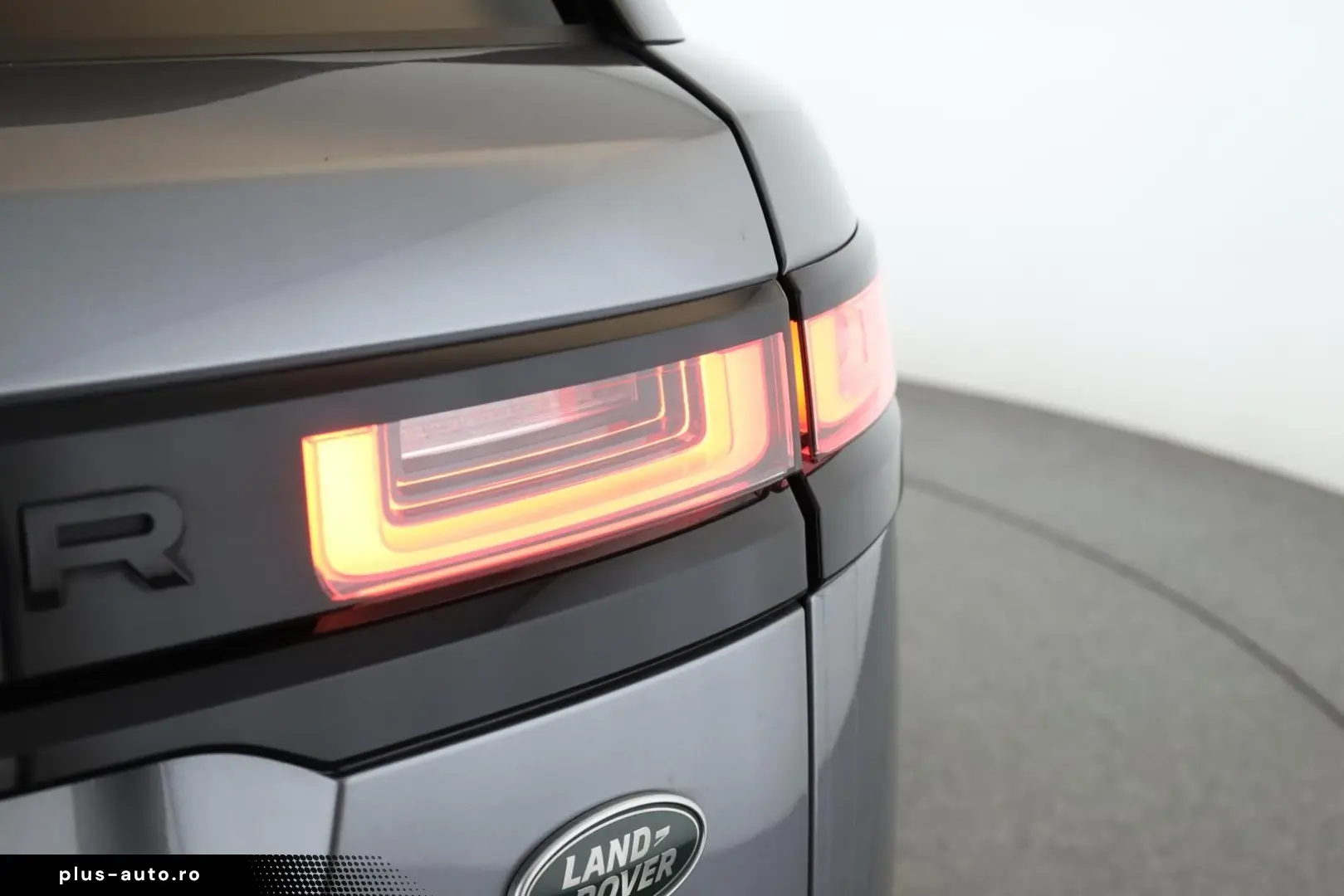 LAND ROVER Range Rover Velar D300 AWD R-Dynamic SE Pano 22