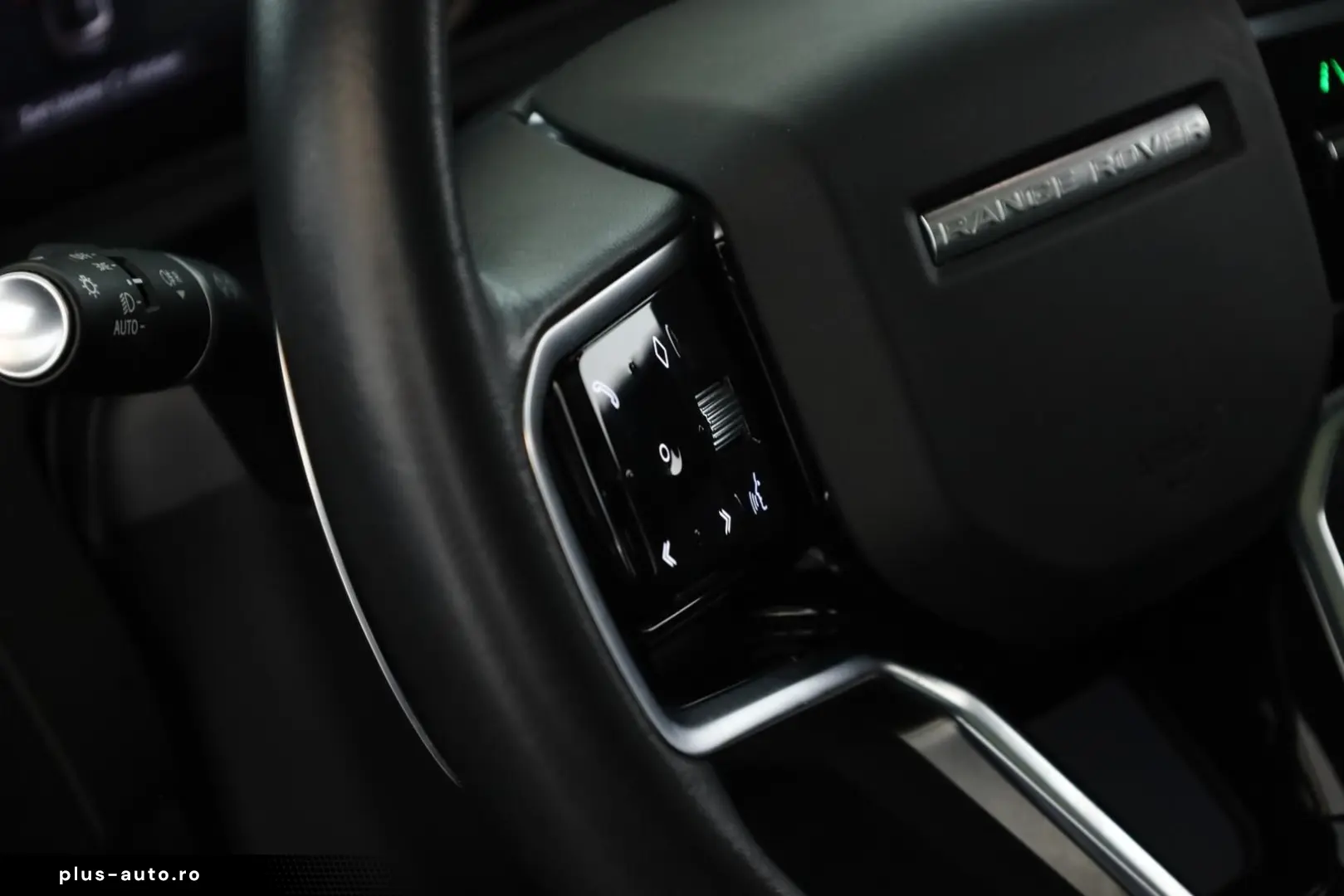 LAND ROVER Range Rover Velar D300 AWD R-Dynamic SE Pano 22