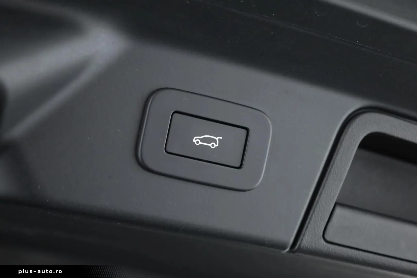 LAND ROVER Range Rover Velar D300 AWD R-Dynamic SE Pano 22