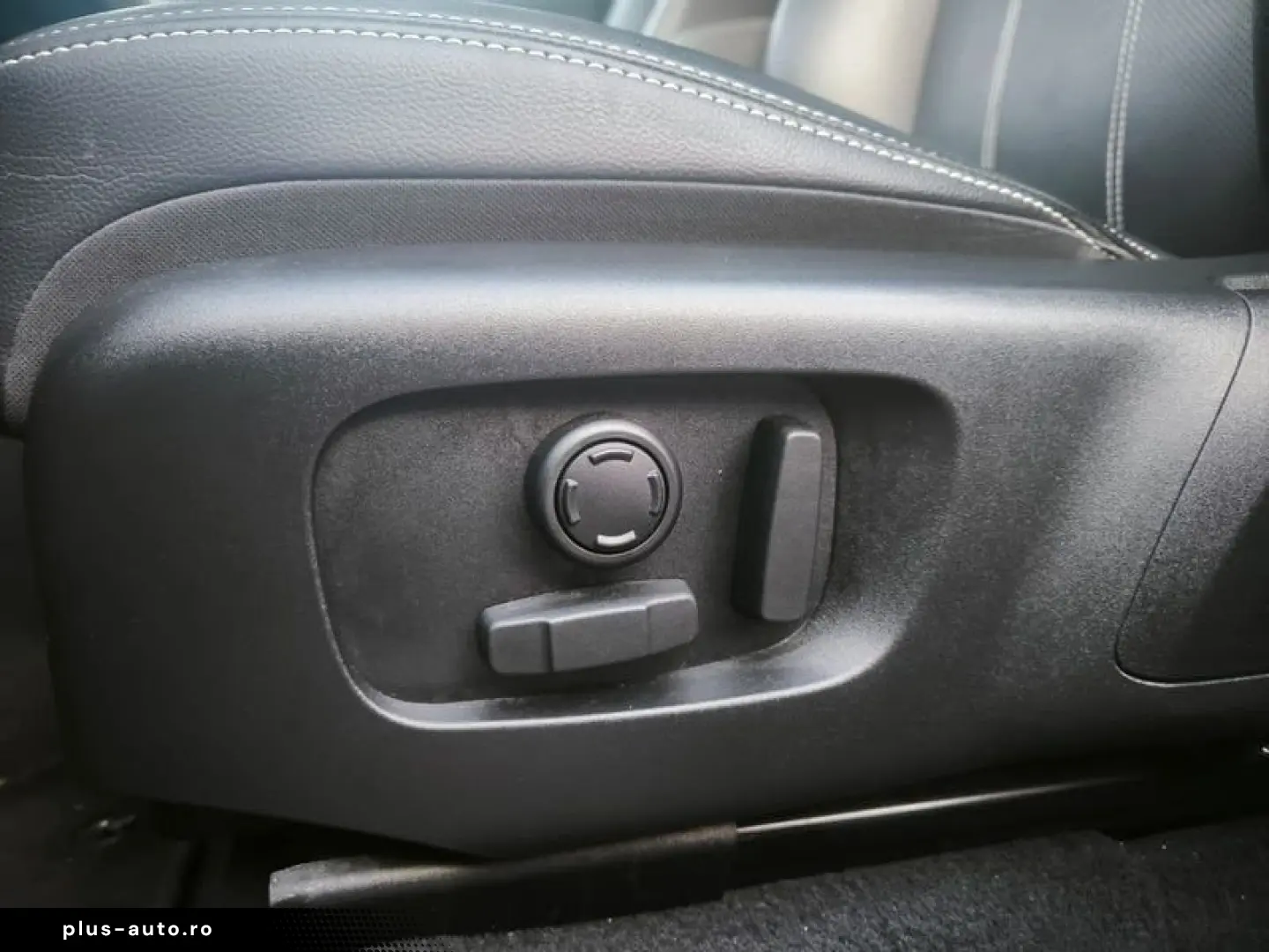 LAND ROVER Land Rover Range Rover Velar 2.0D I4 204CV R-Dyn