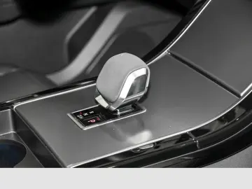 LAND ROVER Range Rover Velar D200 R-Dynamic SE-Navi Panoram