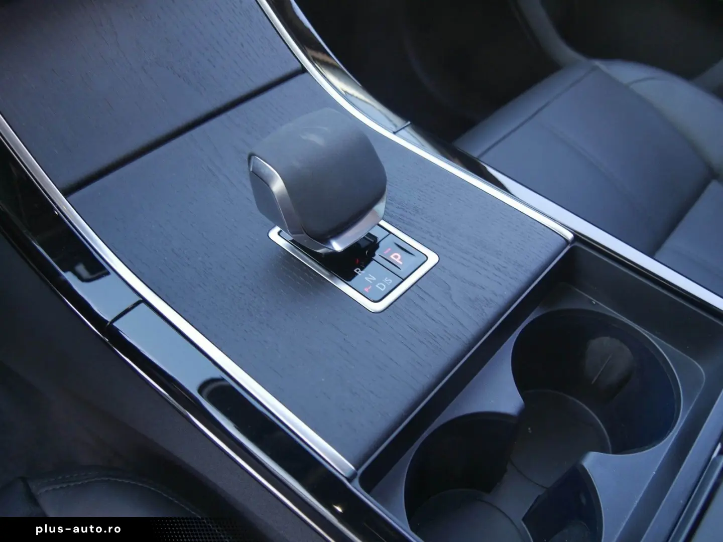 LAND ROVER Range Rover Velar D200 S Pano - 20  - Black Pack