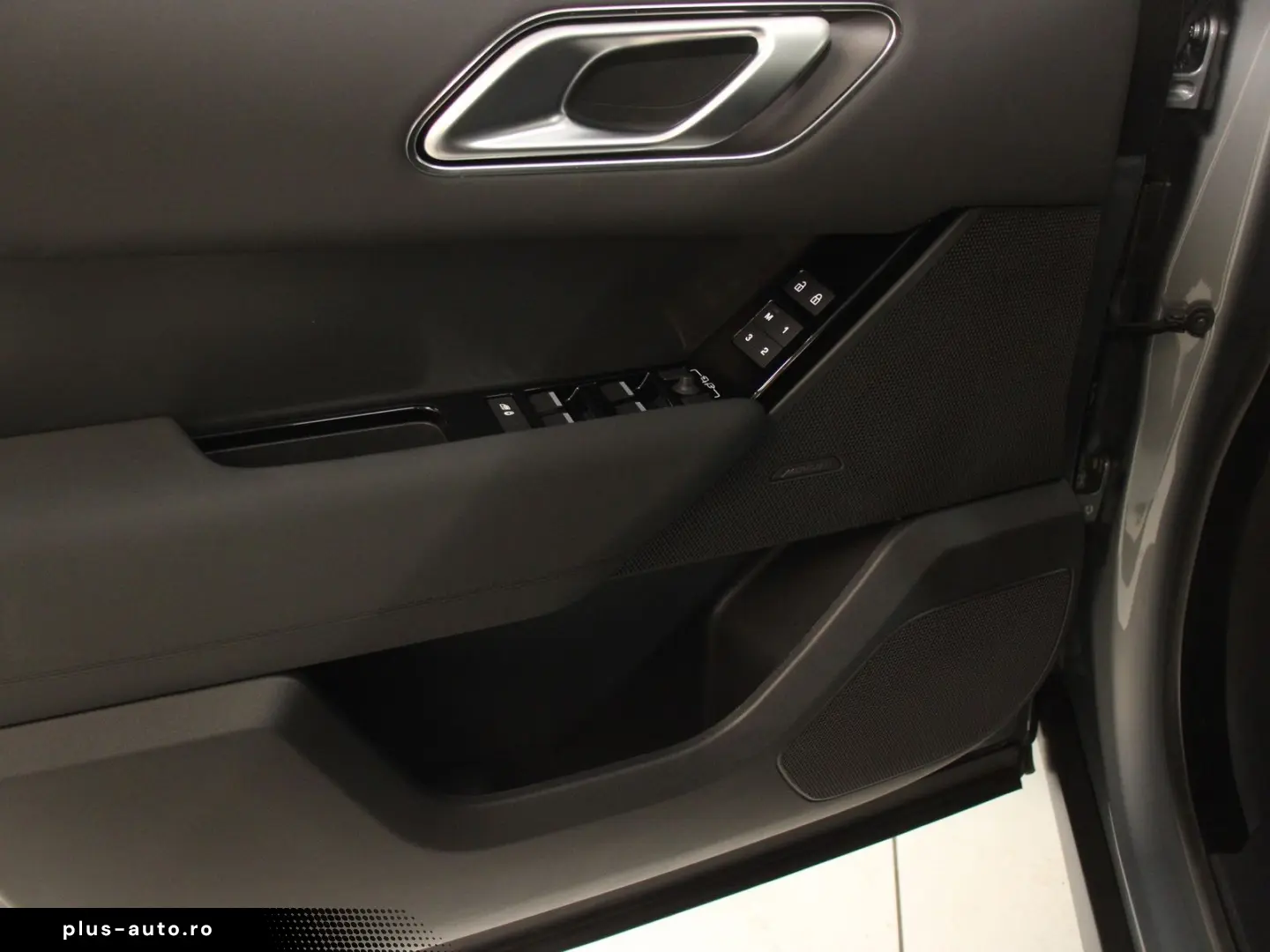 LAND ROVER Range Rover Velar D200 Dynamic SE Black Pack