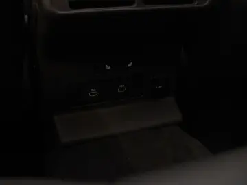 LAND ROVER Range Rover Velar D200 Dynamic SE Black Pack