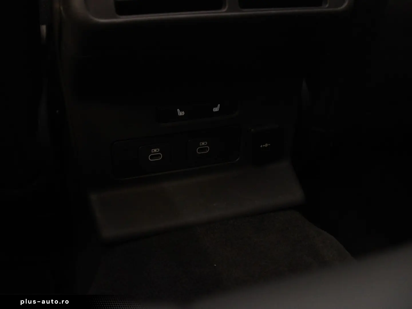 LAND ROVER Range Rover Velar D200 Dynamic SE Black Pack