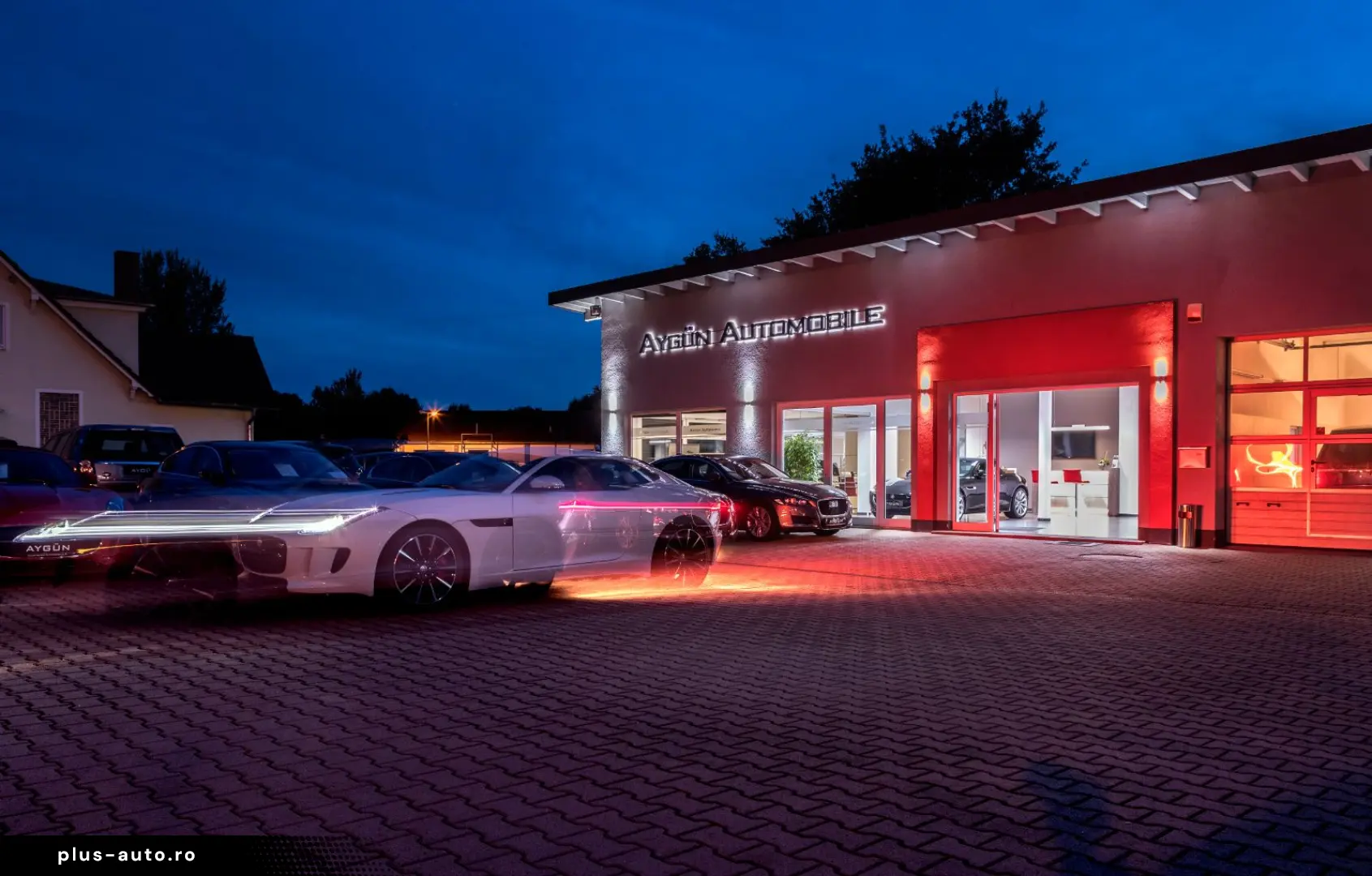 LAND ROVER Range Rover Velar D200 Dynamic SE ACC HUD AHK