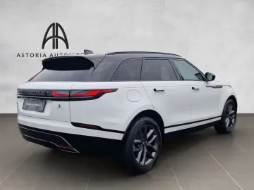 LAND ROVER Range Rover Velar R-Dynamic SE Pano AHK Matrix