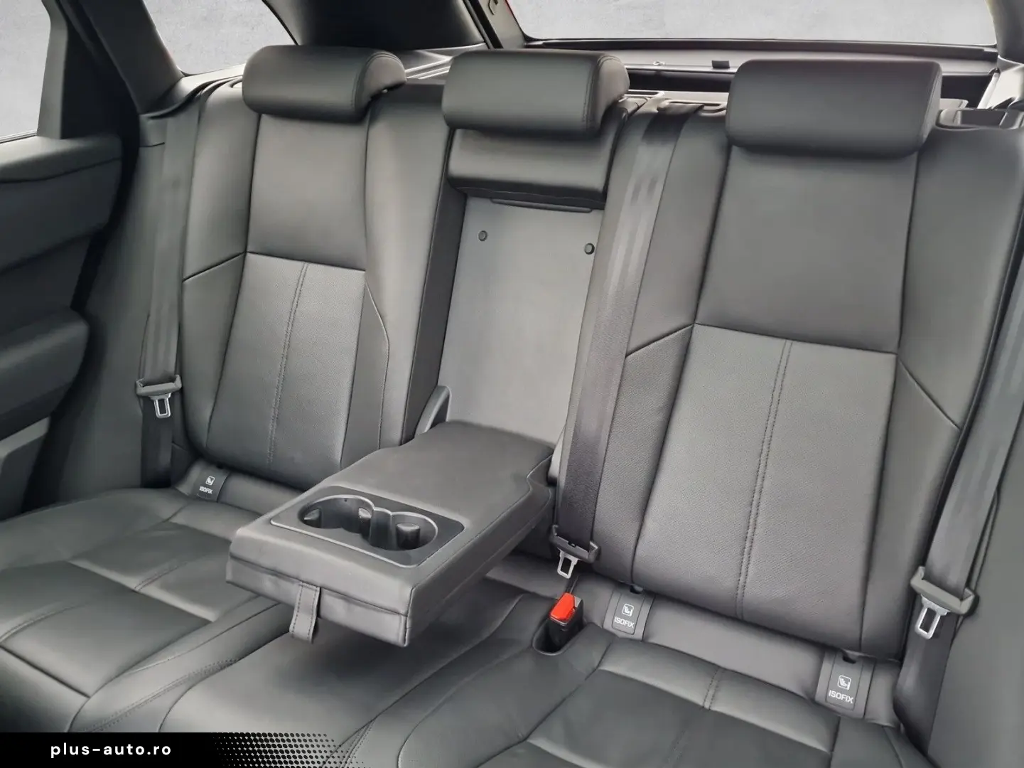 LAND ROVER Range Rover Velar R-Dynamic SE Pano AHK Matrix