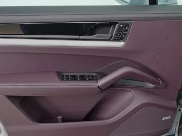 Porsche Cayenne Coupe E-Hybrid