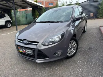 Ford Focus Benzina 1.6 2011 Manuala