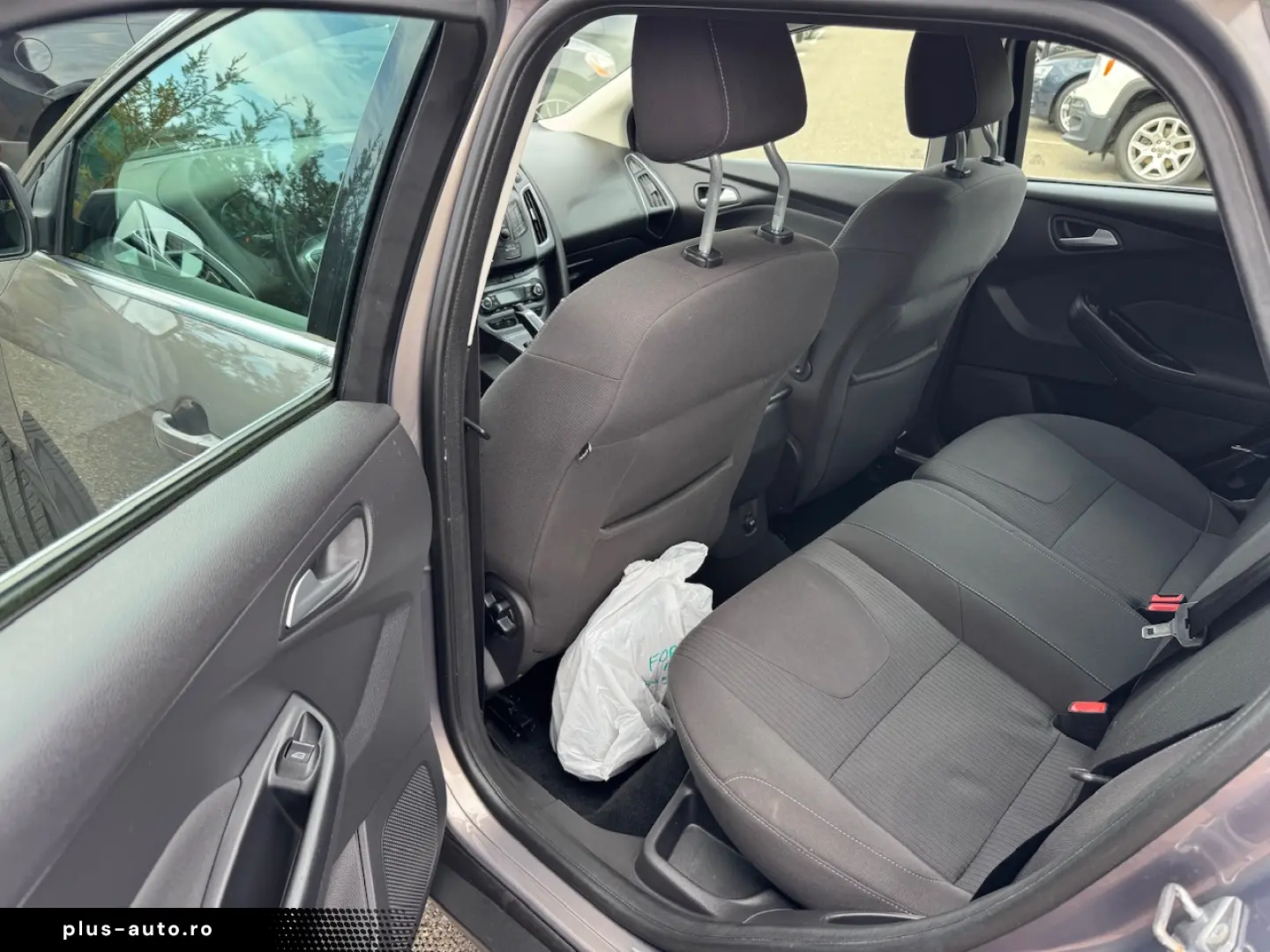 Ford Focus Benzina 1.6 2011 Manuala