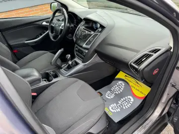 Ford Focus Benzina 1.6 2011 Manuala