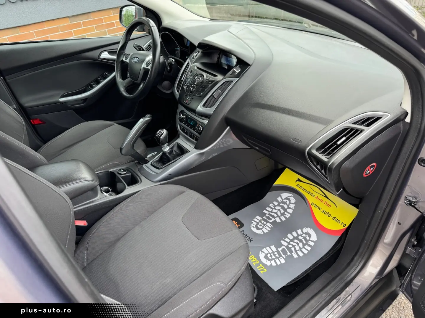 Ford Focus Benzina 1.6 2011 Manuala