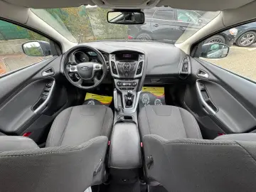 Ford Focus Benzina 1.6 2011 Manuala