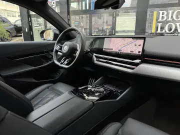 BMW 520i M Sport AdapLED DA  ACC PA Shz DAB