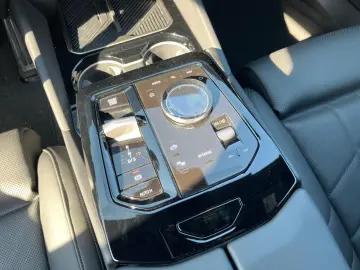 BMW 520d xdrive Sportpaket Bluetooth HUD Navi LED