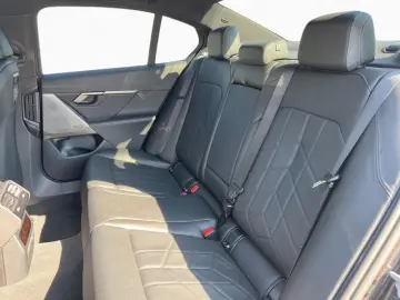 BMW 520d xdrive Sportpaket Bluetooth HUD Navi LED