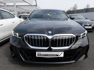 BMW 520d xDrive M-Sport STANDHZ HUD 360  LED ACC H K