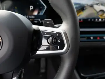 BMW 520d xDrive M-Sport STANDHZ HUD 360  LED ACC H K