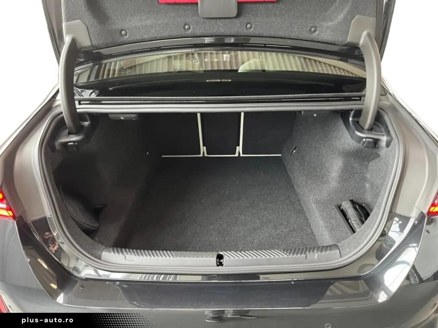 BMW 520d M Sport Carbon Fahrassist AHK HUD Pano Wide