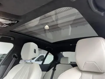 BMW 520d M Sport Carbon Fahrassist AHK HUD Pano Wide