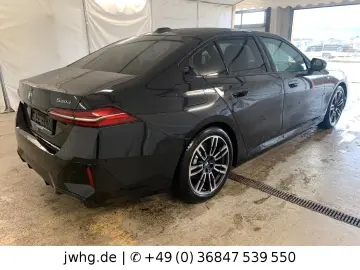 BMW 520d Lim M Sport Driving  LED  360 HUD Memory