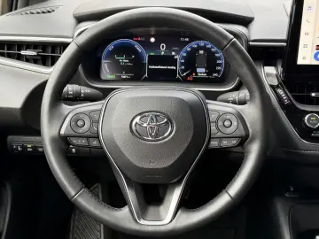 Toyota Corolla Touring Sports 1.8 Hybrid Business Edition
