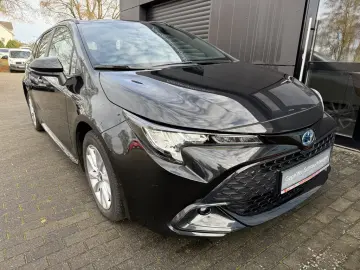 Toyota Corolla Touring Sports 1.8 Hybrid Business Edition